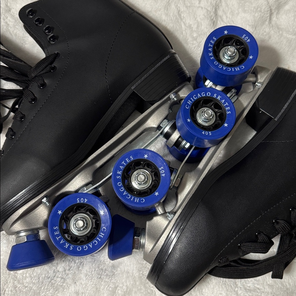 Men's Black and Blue Roller Skates - Picture 12 of 16